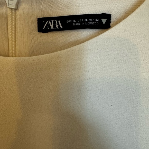 NWOT - Zara oyster white dress with side ruching. - Picture 4 of 4